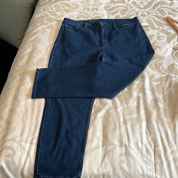 GAP Denim - GAP SKY HIGH RISE MOM JEANS